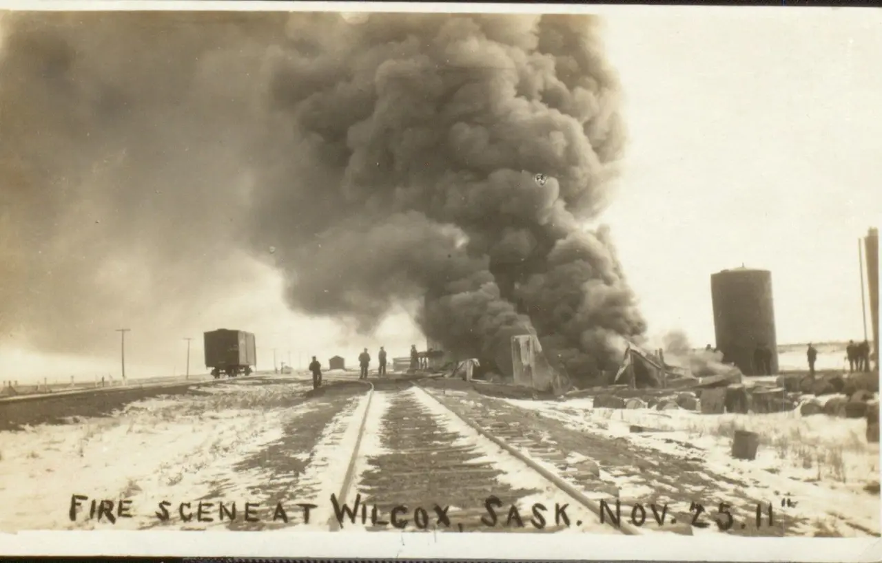 Fire scene along the railway tracks, Nov. 25, 1911, 1911